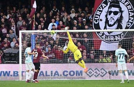 tagreuters.com2023binary_LYNXMPEJ360BN-VIEWIMAGE