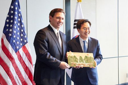 tagreuters.com2023binary_LYNXMPEJ3P098-VIEWIMAGE