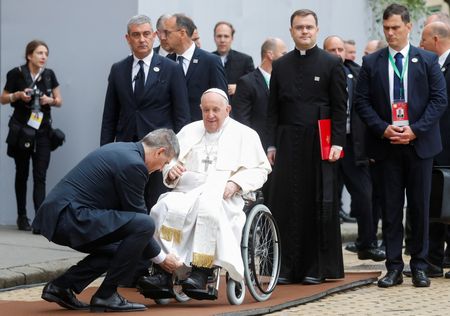 tagreuters.com2023binary_LYNXMPEJ3S04H-VIEWIMAGE